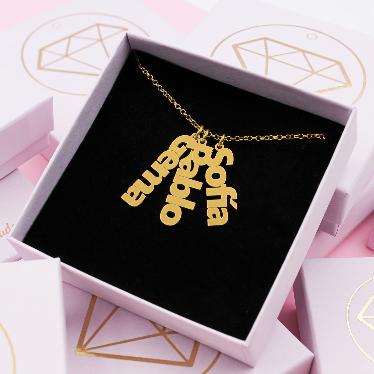 Collar con Nombre Personalizado Plata Chapado en Oro 18K - Colgante con Nombre Joya Personalizada Navidad, Aniversario, Día de la madre - Ideas de Regalos de Cumpleaños para Mujer, Niña, Madre, Hija
