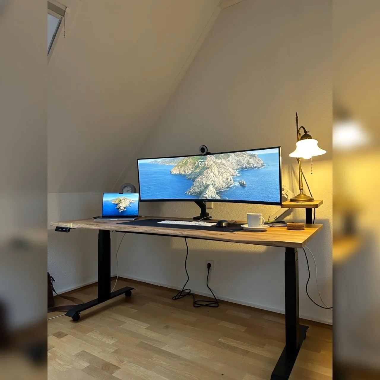 Lautsprecherständer aus Holz – Stilvolles Design für herausragende Akustik, Universell einsetzbar für Audio-Systeme, Stabil & Ästhetisch (Eichenholz & Weiß)