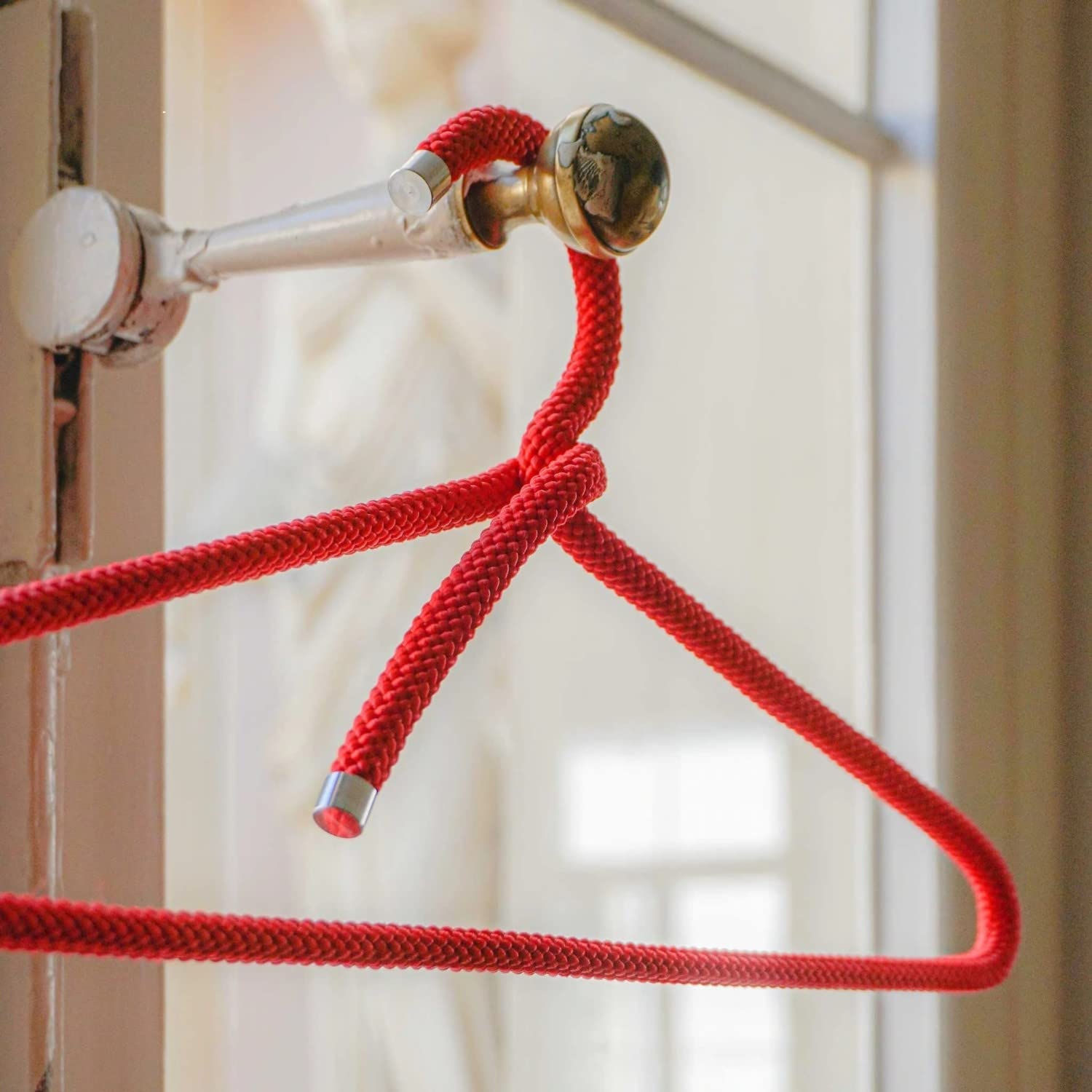 Peppermint Products Hanger | Juego de 3 perchas textiles de cuerda | perchas antideslizantes de diseño para chaquetas, camisas, pantalones | diseño: Roman Luyken | Percha para armario y armario (rojo)