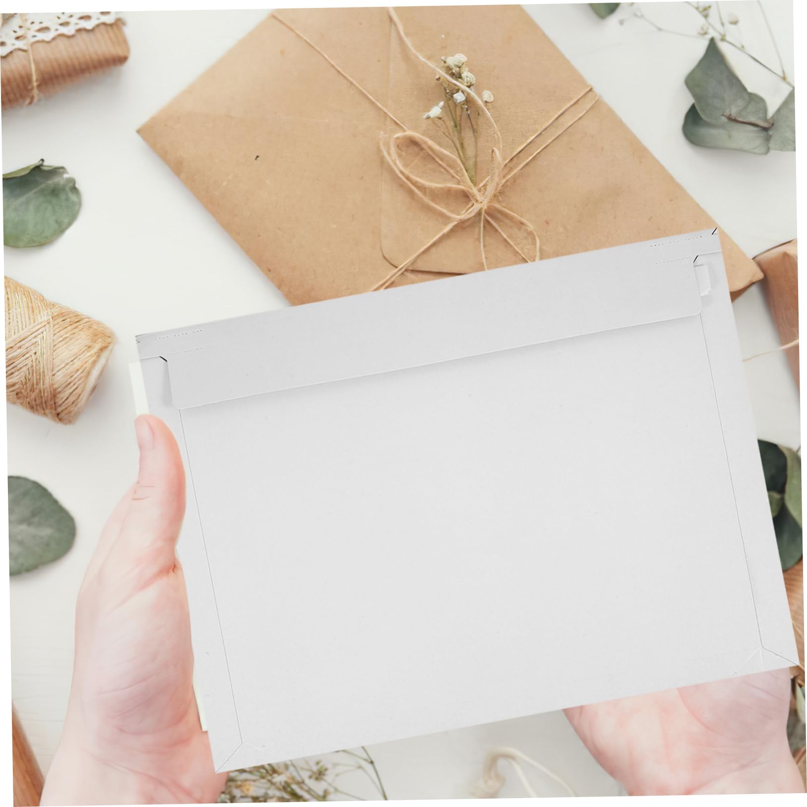 Housoutil 30pezzi Busta Porta Documenti in Cartone Spessore Resistente Autoadesiva per Spedizioni Spazio Esterno per Stampa Personalizzata Versatile per Inviti e Archiviazione