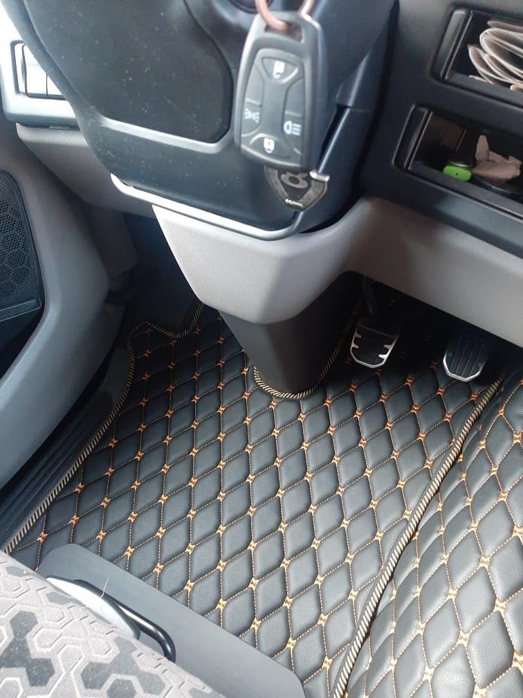 Alfombrillas para camiones compatibles con SCANIA R 2018+ asiento del copiloto con muelles (tela negra, hilos azules)