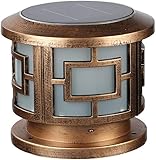 Idéal pour une variété d'environnements, ce luminaire élégant peut être utilisé comme un magnifique lustre au-dessus d'une table de cuisine, d'une salle à manger ou même d'un salon pour améliorer l'esthétique générale.