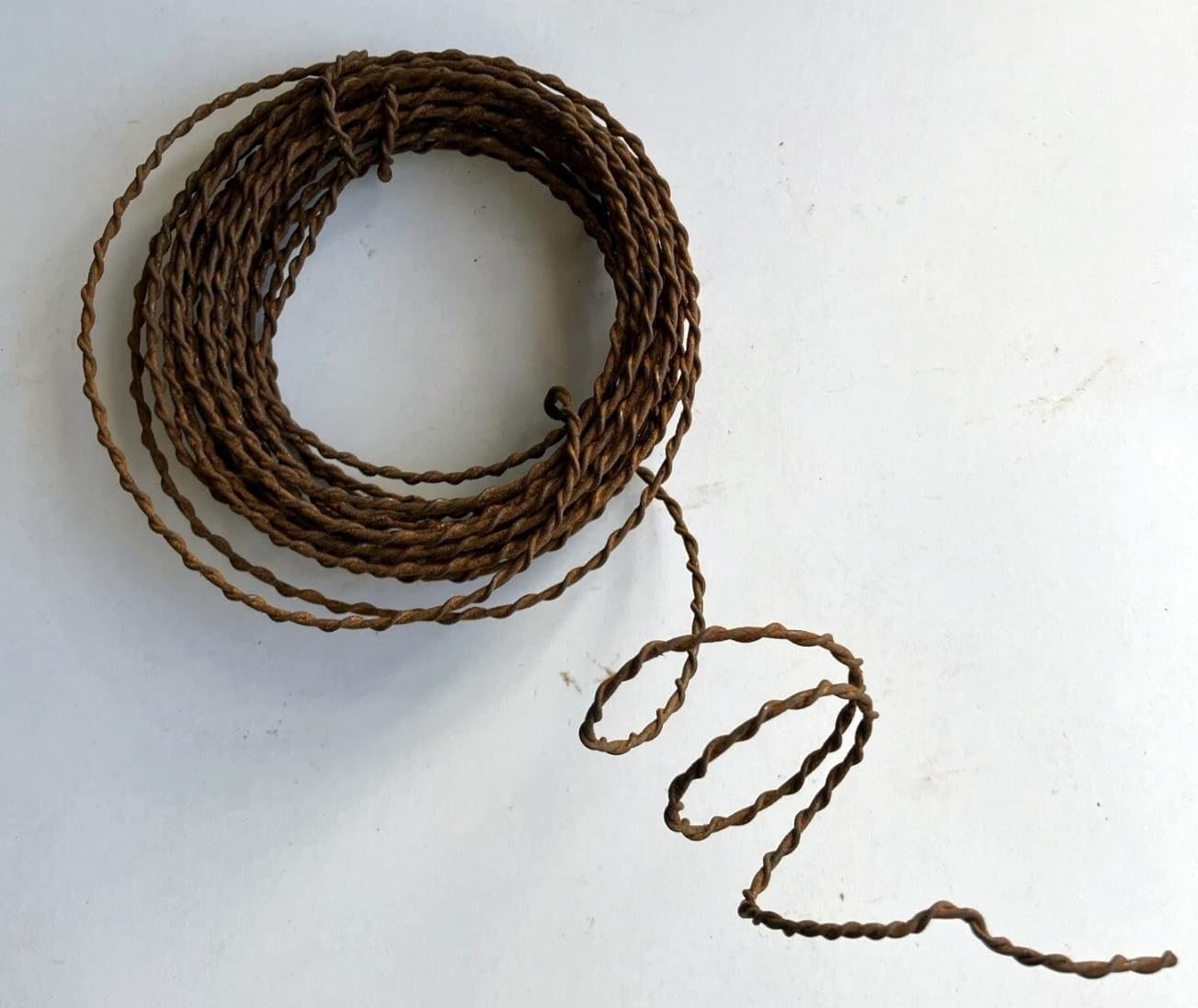 Rusty Tin Wire, Twisted, 16 Gauge, 15 Feet Each, Easy to Bend for Crafting (16G Twisted- 1 Roll)