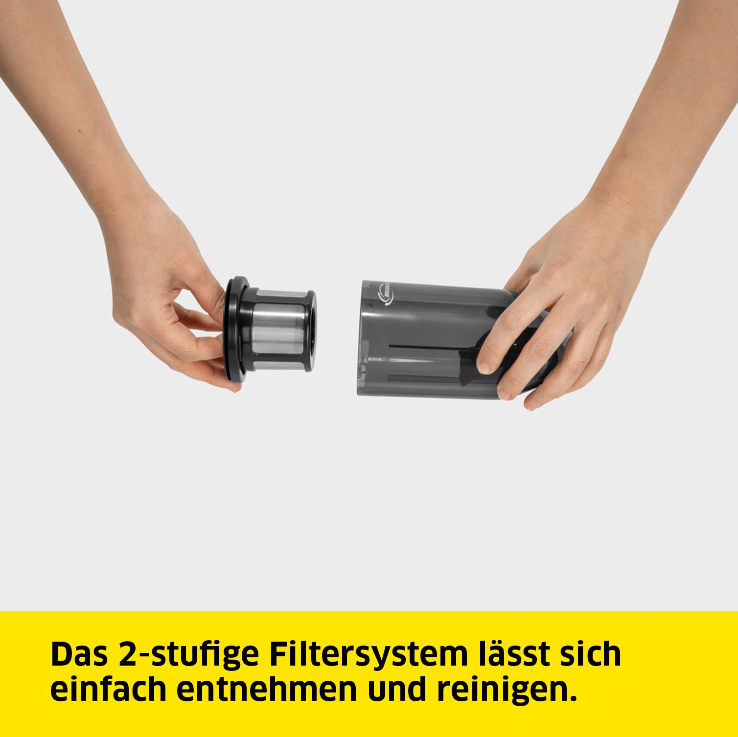 KÄRCHER Akku-Handstaubsauger CVH 3 Plus, Saugstark und überall einsatzbereit, Staubbehälter: 0,15 l, Gewicht: 0,55 kg, inkl. 7,2 V Akku, Ladestation + Adapter, 2-in-1 Fugendüse