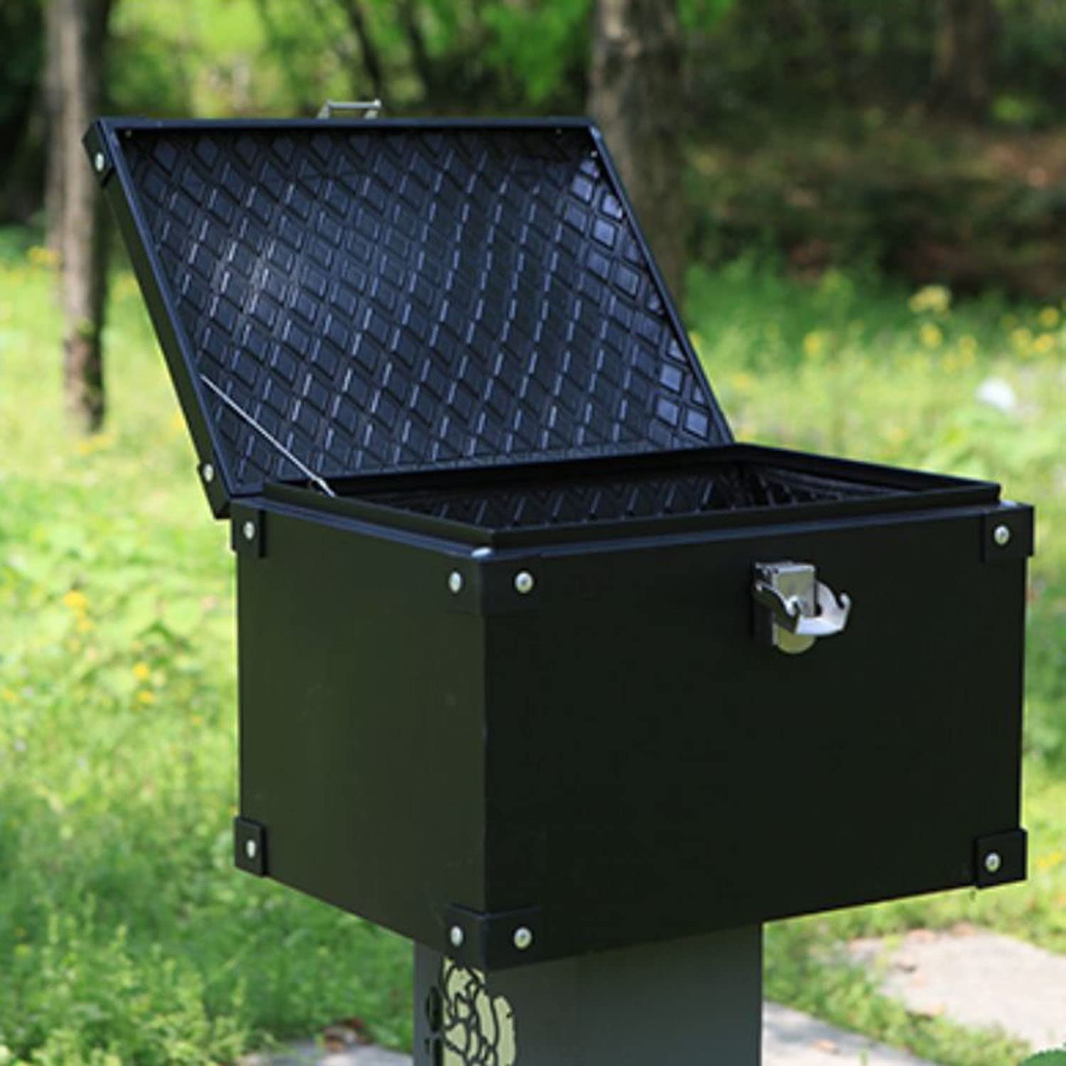 Wnanch Universal Motorcycle Top Case Accessories Trunk Luggage Tail Box with Security Lock for Store 2 Helmet top Box 28L 42L 55L 68L 88L Capacity Black(28L)