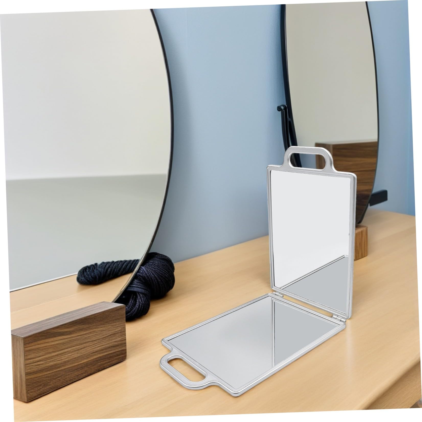 BETOOKY Specchio da Pieghevole Doppia Faccia con Doppia Maniglia, Portatile in Vetro e Plastica Argento per Styling e Viaggio