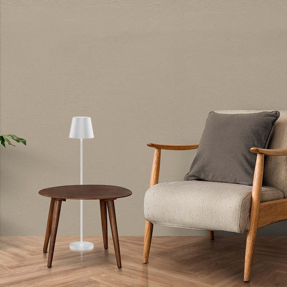 V-TAC Lampada da Terra LED Senza Fili Ricaricabile - Altezza Regolabile – Lampada in Alluminio Bianca Uso Interno ed Esterno Casa e Salotto – Design Elegante