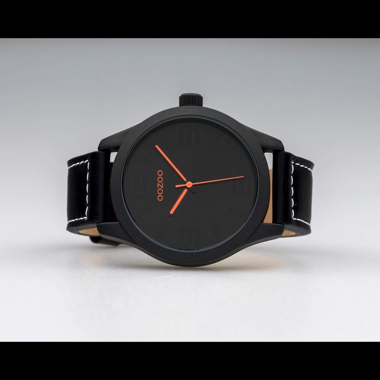 Oozoo Basic Line Uhr mit Lederband Ø 47 mm Farben