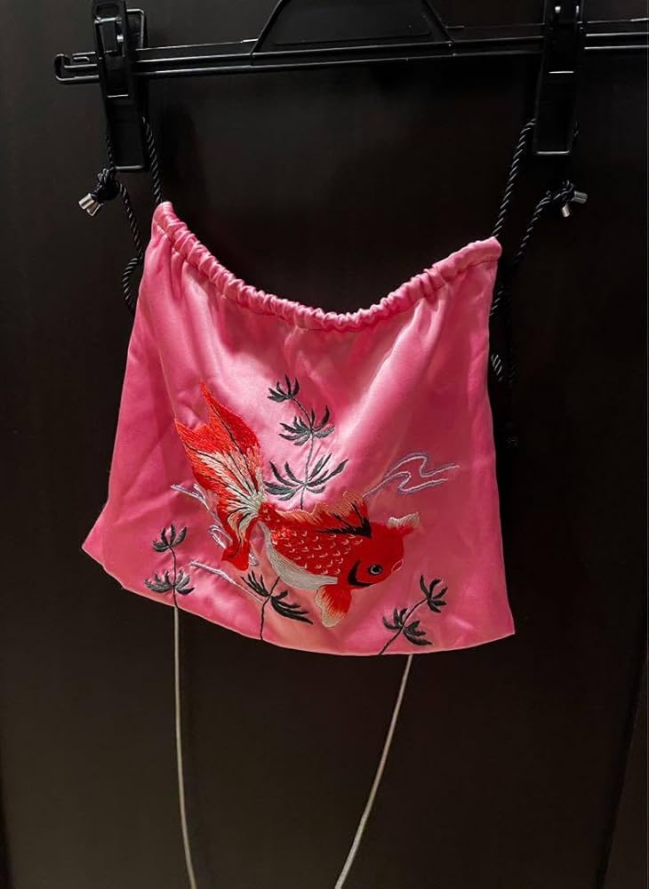 Amazon.co.jp: KEITA MARUYAMA ケイタマルヤマ 金魚刺繍 巾着型