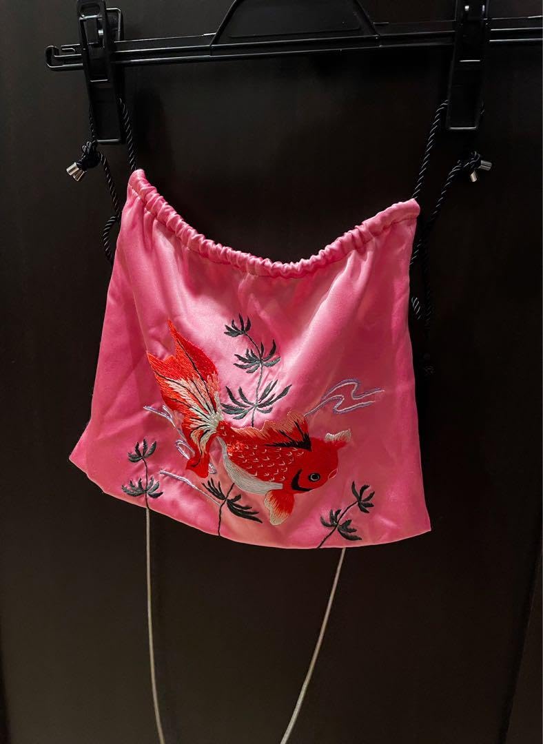 Amazon.co.jp: KEITA MARUYAMA ケイタマルヤマ 金魚刺繍 巾着型