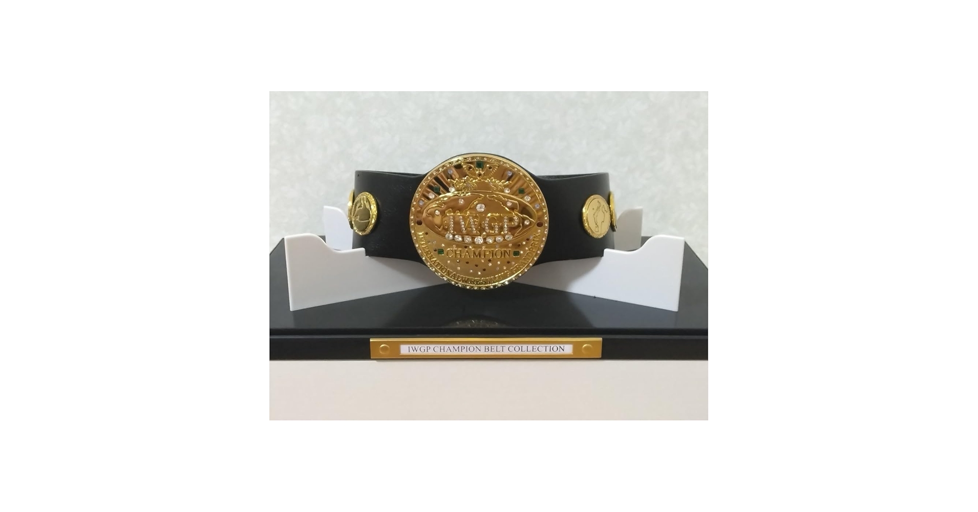 Amazon.co.jp: 新日本プロレス IWGP 2/5スケールレプリカ初代