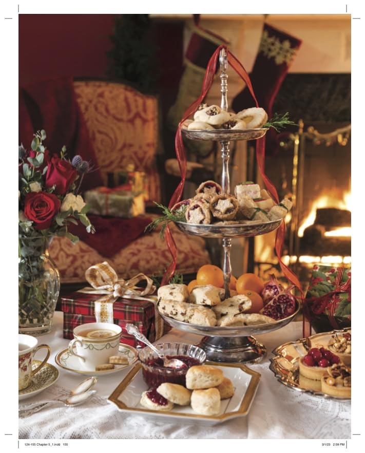 Traditions of Christmas: From the editors of Victoria Magazine - Image 9