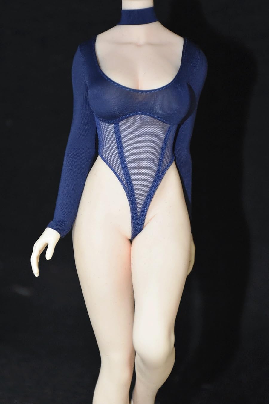 Poupée d'action femme AMITD pour création de dioramas et photographie miniature 1/6