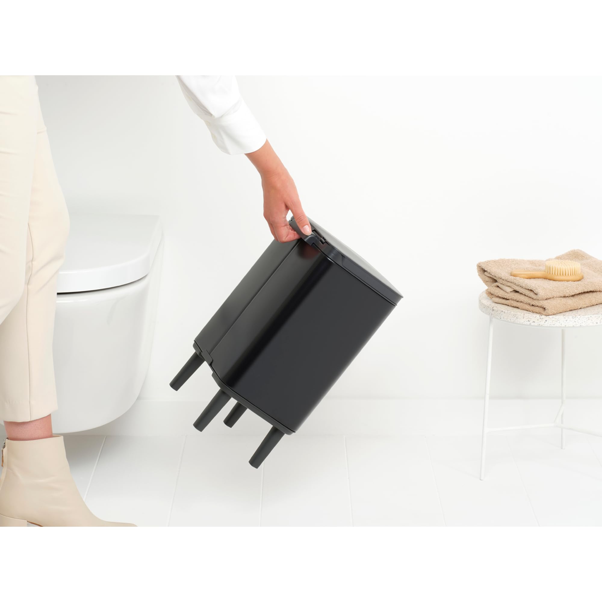 Amazon｜ブラバンシア ゴミ箱 蓋付き 手動式 耐水性 7L 幅24.2×奥行