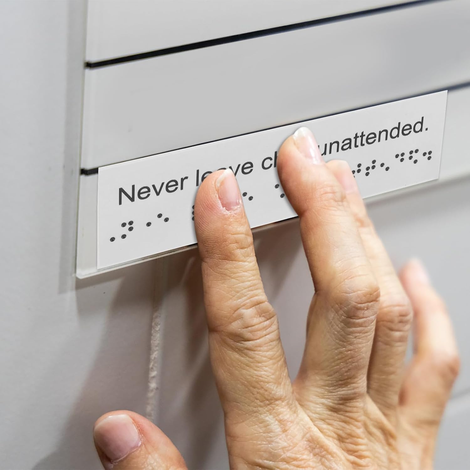 4-pcs Outdoor Plastic Braille Signs PVC Label Boards with Raised Braille for Blind Assistance and Visual Impairment Aid