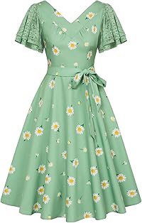 Sommerliches Kleid mit Spitzenärmeln