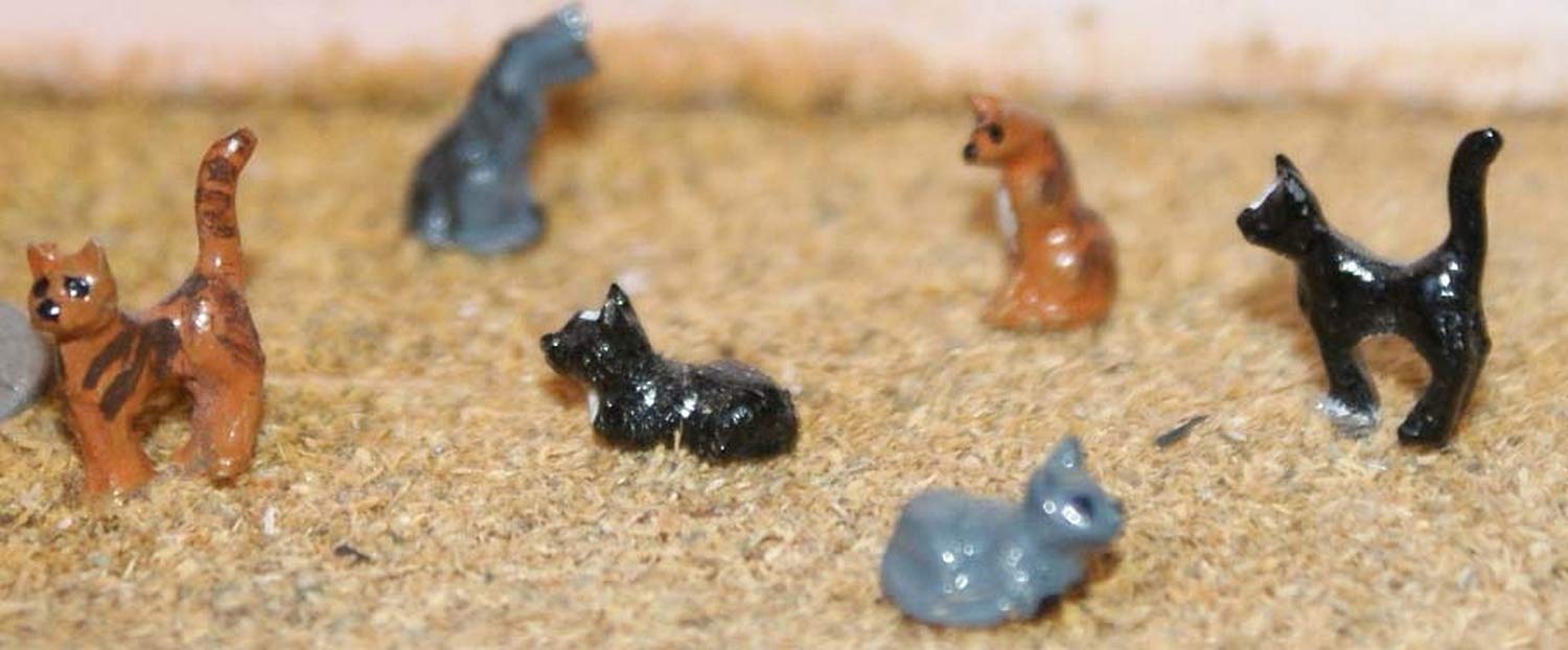 Langley Models 6 Cats OO Scale UNPAINTED Metal Model Kit F144