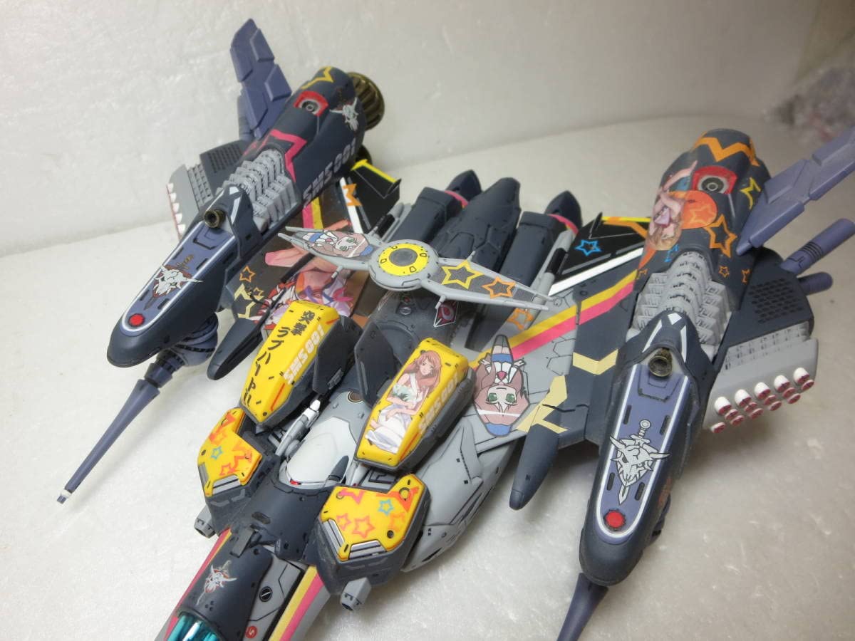 【美品】VF-25S メサイア バルキリー オズマ機 マクロスフロンティア Amazon.co.jp: 1/72 VF-25S メサイアバルキリー オズマ機