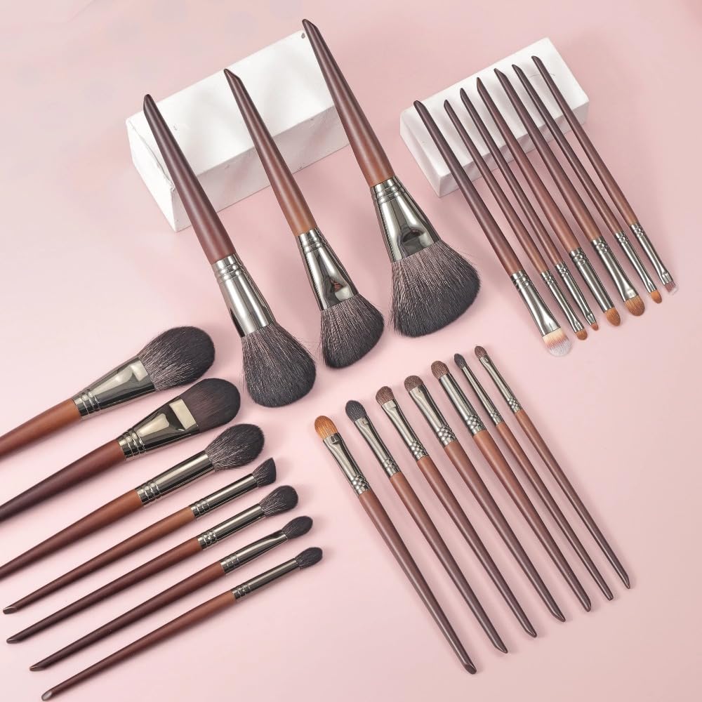 Lot de pinceaux de maquillage en poils de chèvre naturels, pour fard à paupières, fond de teint, blush, pour usage professionnel et personnel (XQ1-24N18N31)