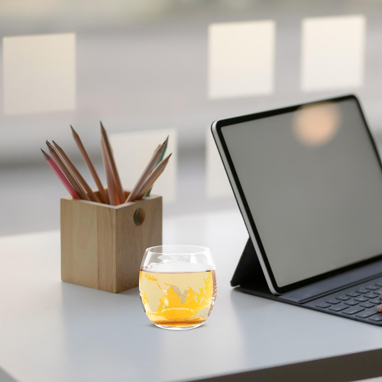 Transparenter Milchbecher aus Glas, Weihnachten Feier