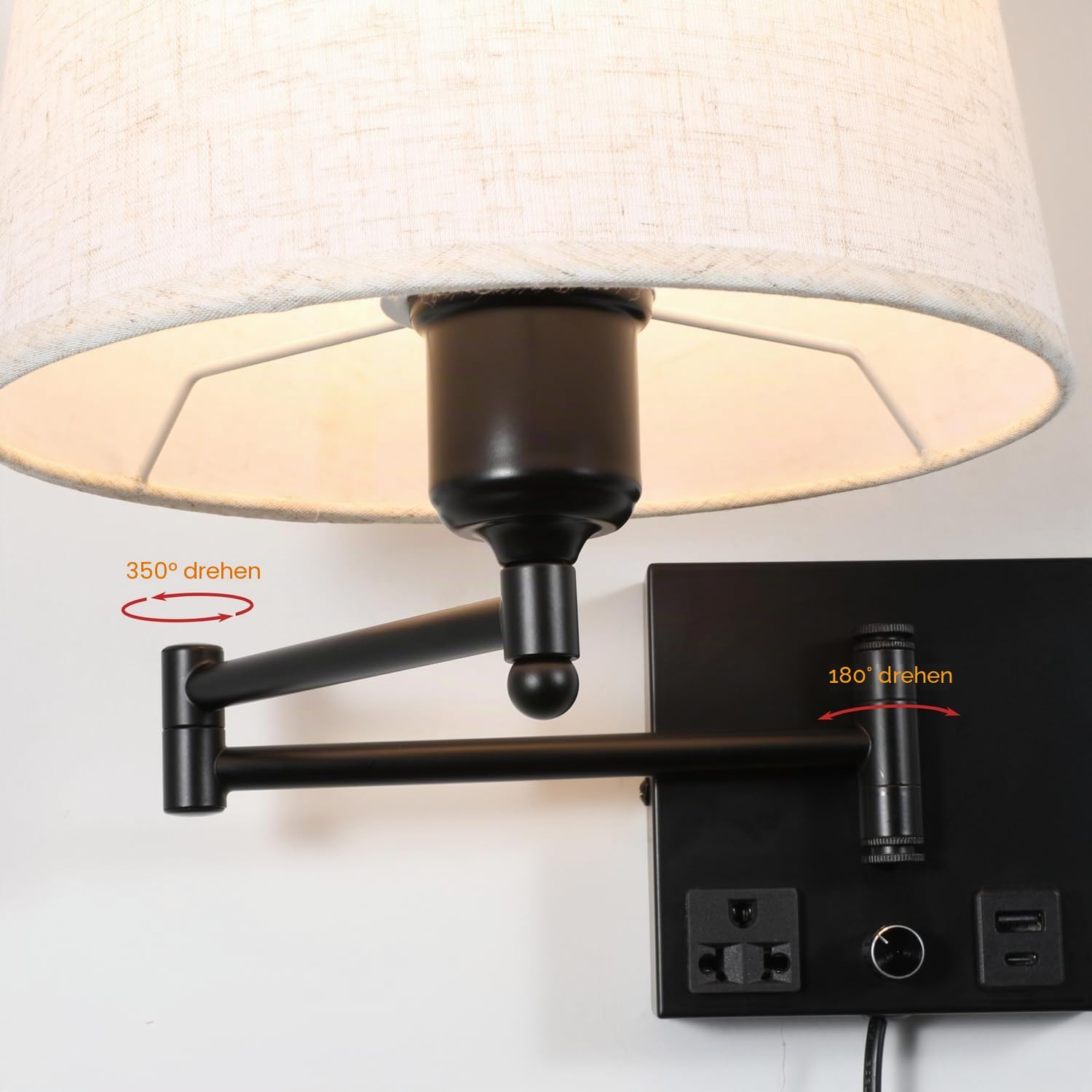 Schwenkbare Wandlampe mit Stoffschirm, USB-A & USB-C Ladeanschlüssen, integrierter Steckdose, Drehdimmer, Plug-in Wandleseleuchte verstellbar fürs Bett Schlafzimmer Hotel