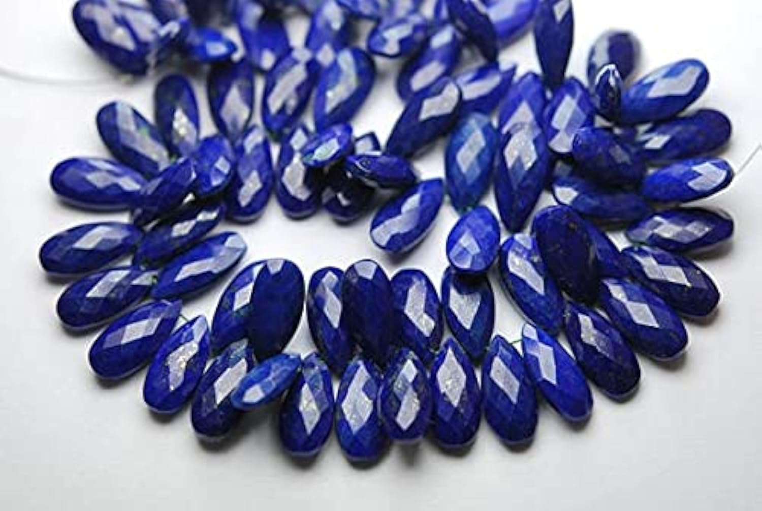 Lapis Lazuli 15x7mm : trois paires de perles briolettes assorties sans défaut de symétrie