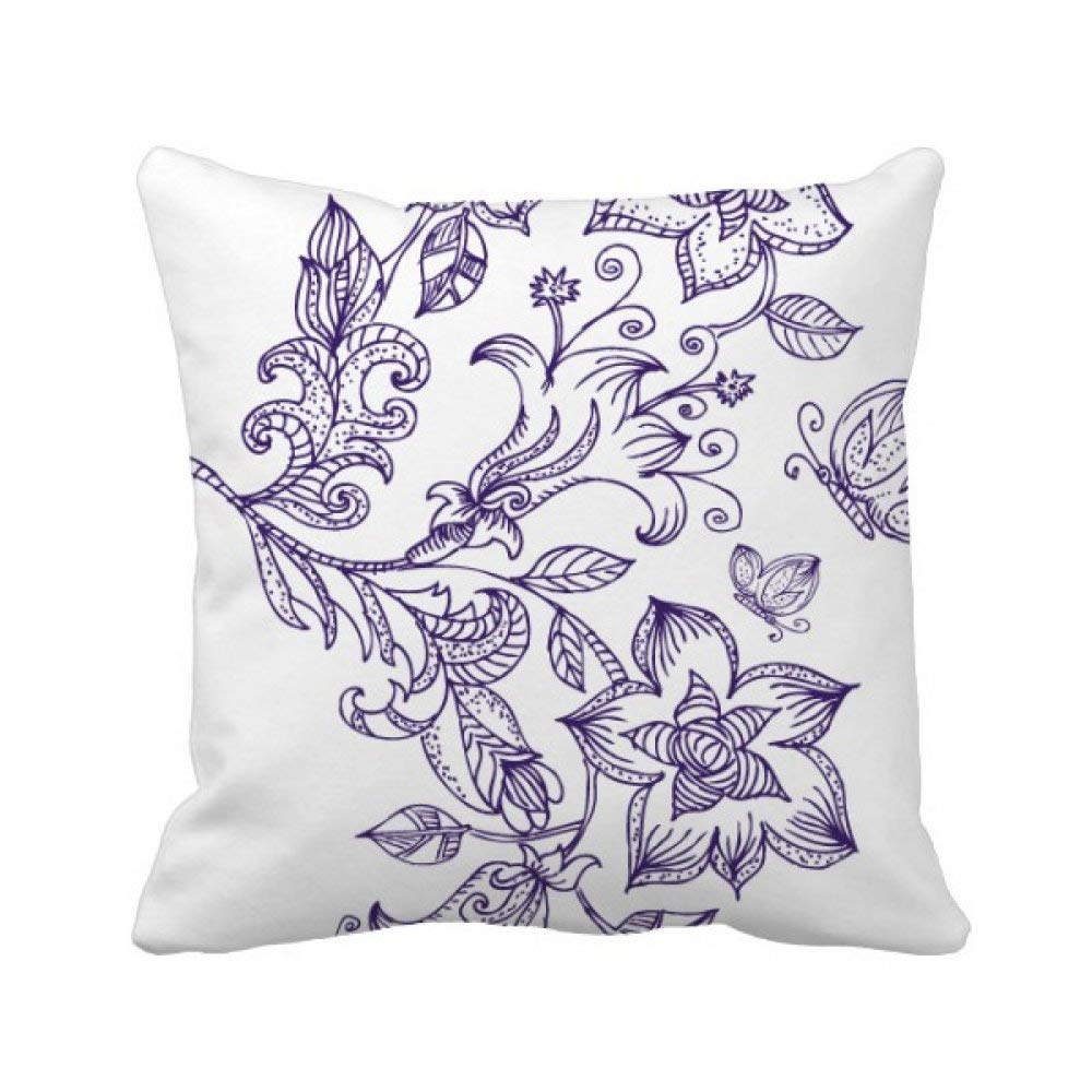 Housse de coussin lilas ornée de motifs classiques pour une ambiance boudoir chaleureuse