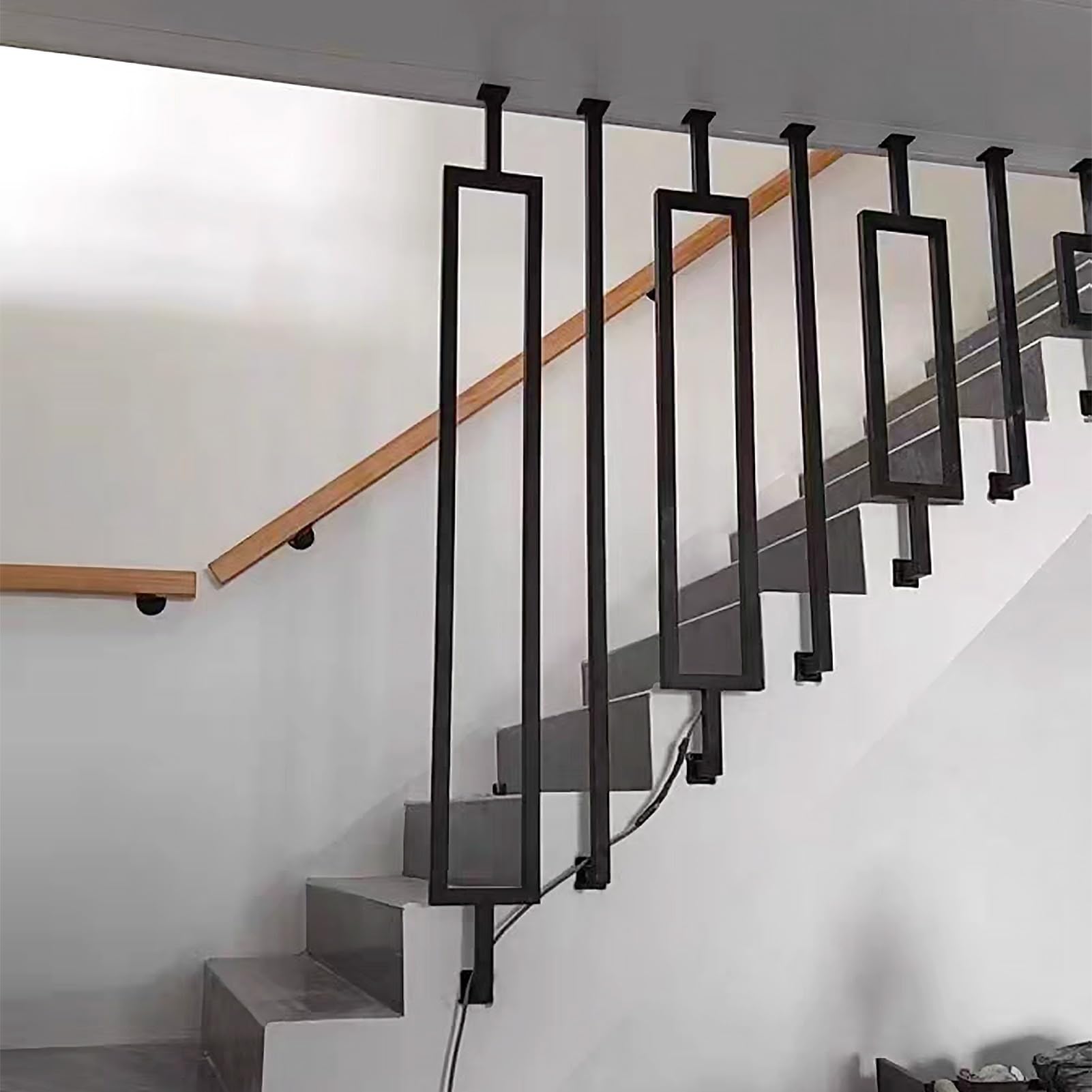 Mains courantes d'escalier noires en fer forgé en L de 30 à 150cm pour intérieur