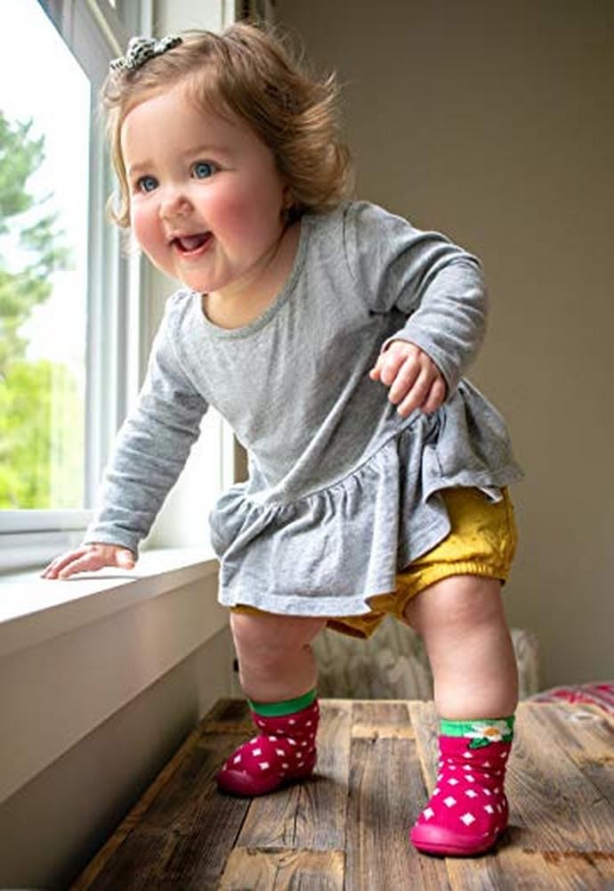 Amazon com: Nuby Snekz Comfortable Rubber Sole Sock Shoes for First Amazon com: Nuby Snekz Comfortable Rubber Sole Sock Shoes for First
