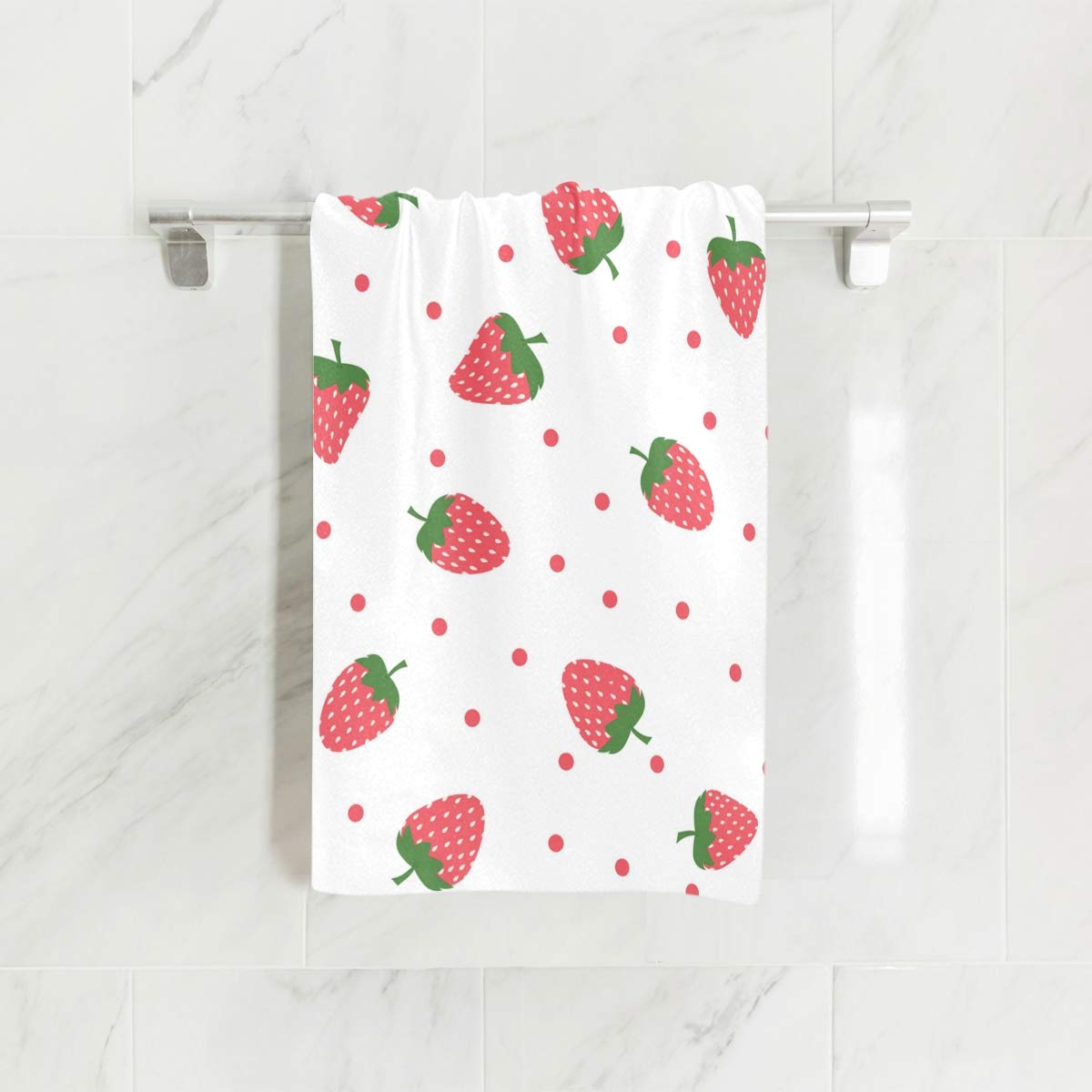 Amazon｜LUYISI フェイスタオル イチゴ柄 苺 果物 子供用バスタオル