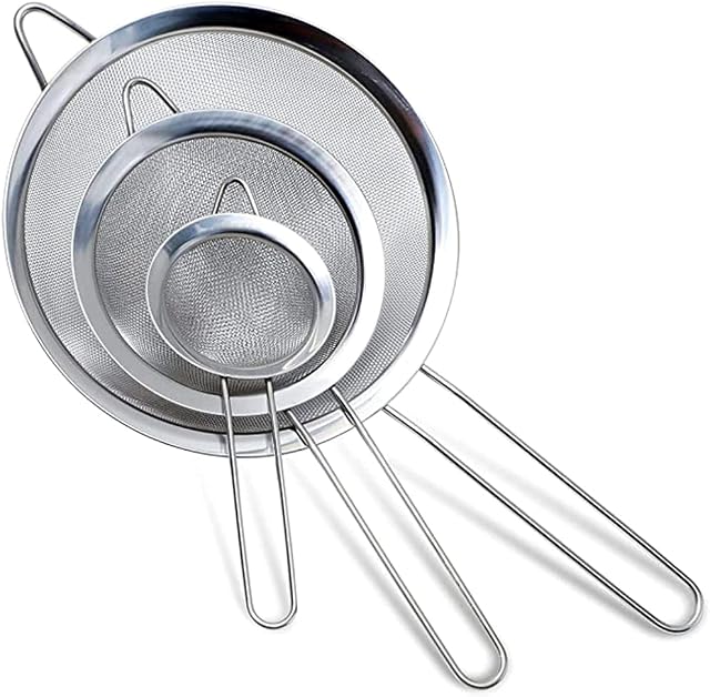 Stainless Steel Fine Mesh Strainers, Set of 3 Sizes 7cm |12cm & 18cm, Wire Sieve with Insulated Handle Kitchen Strainer, Baking Tools Colander, Food Preparation, Flour Sifter, Rice, Pasta Strainer