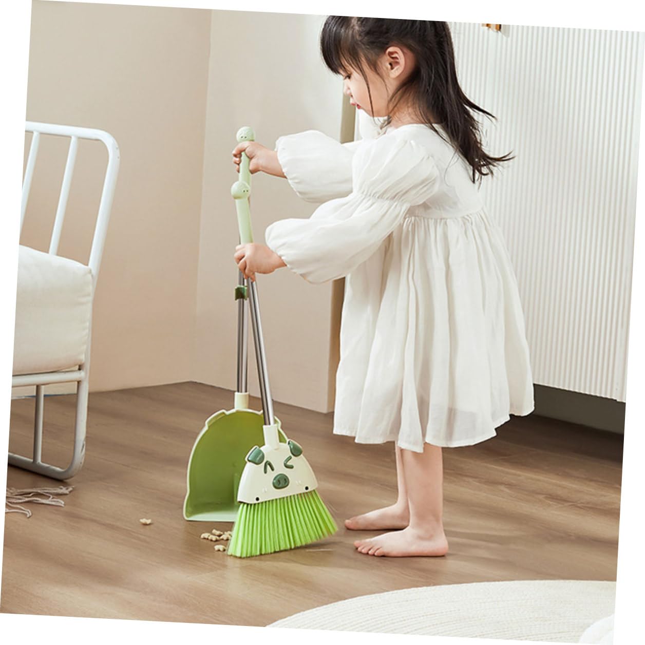 Giocattolo Pulizia Scopa Miniatura Paletta e Mop Colorati in Plastica e Acciaio Inossidabile Leggero e Facile da Usare per Ragazzi e Ragazze Stimola Coordinazione e Responsabilità