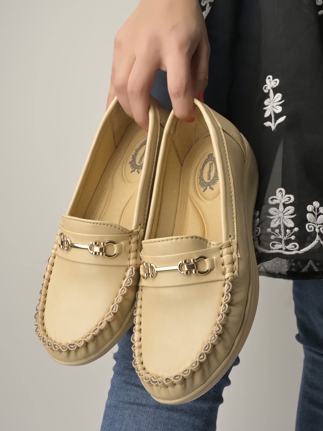 Shoetopia Women's Slip-On Loafers 4 61YSvVvjutL. SL1440