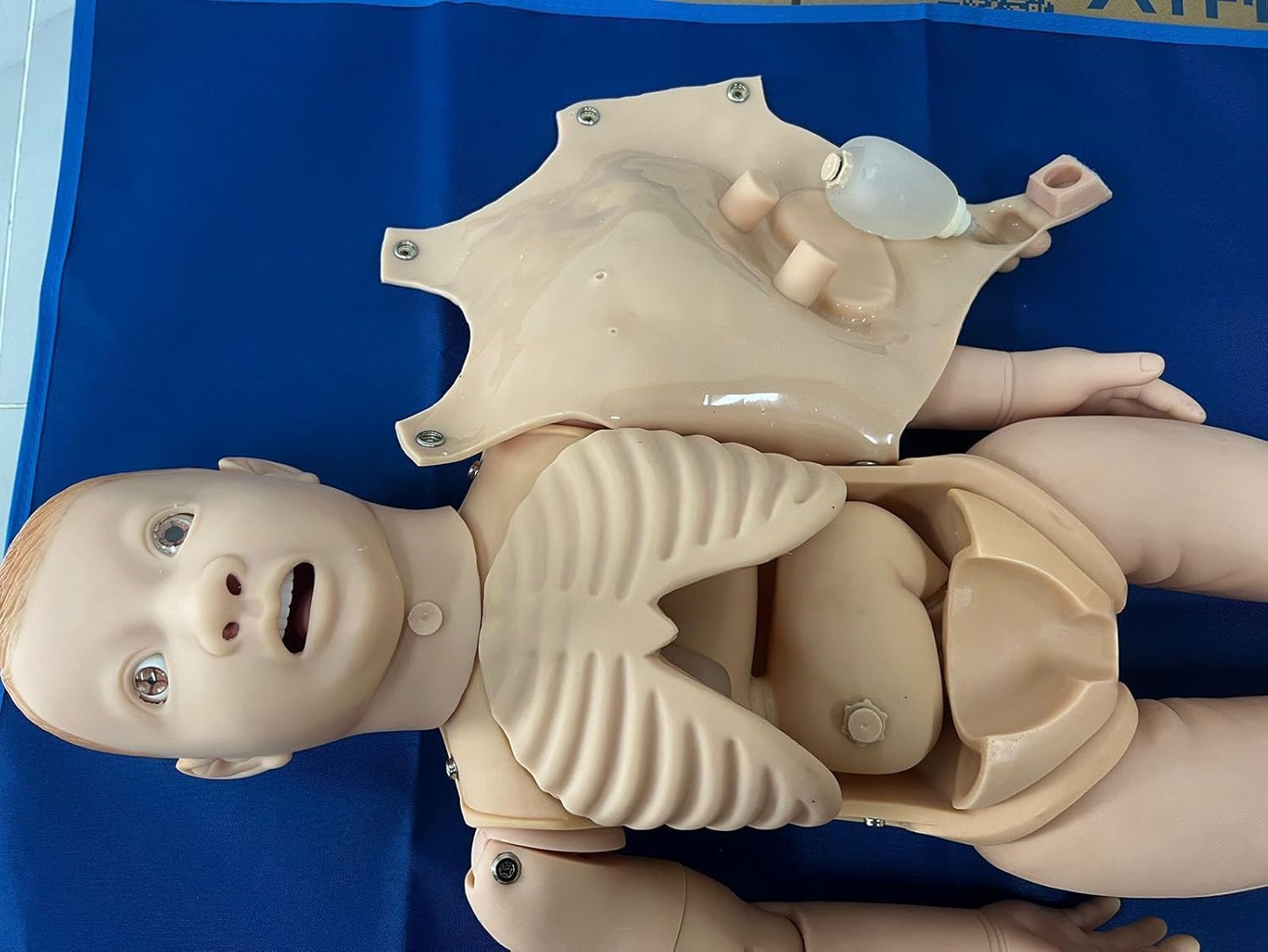 Pediatric Cases Educational Tool Nursing Training Mannequin Model Patient Care Model Anatomical Wound for Teaching Training