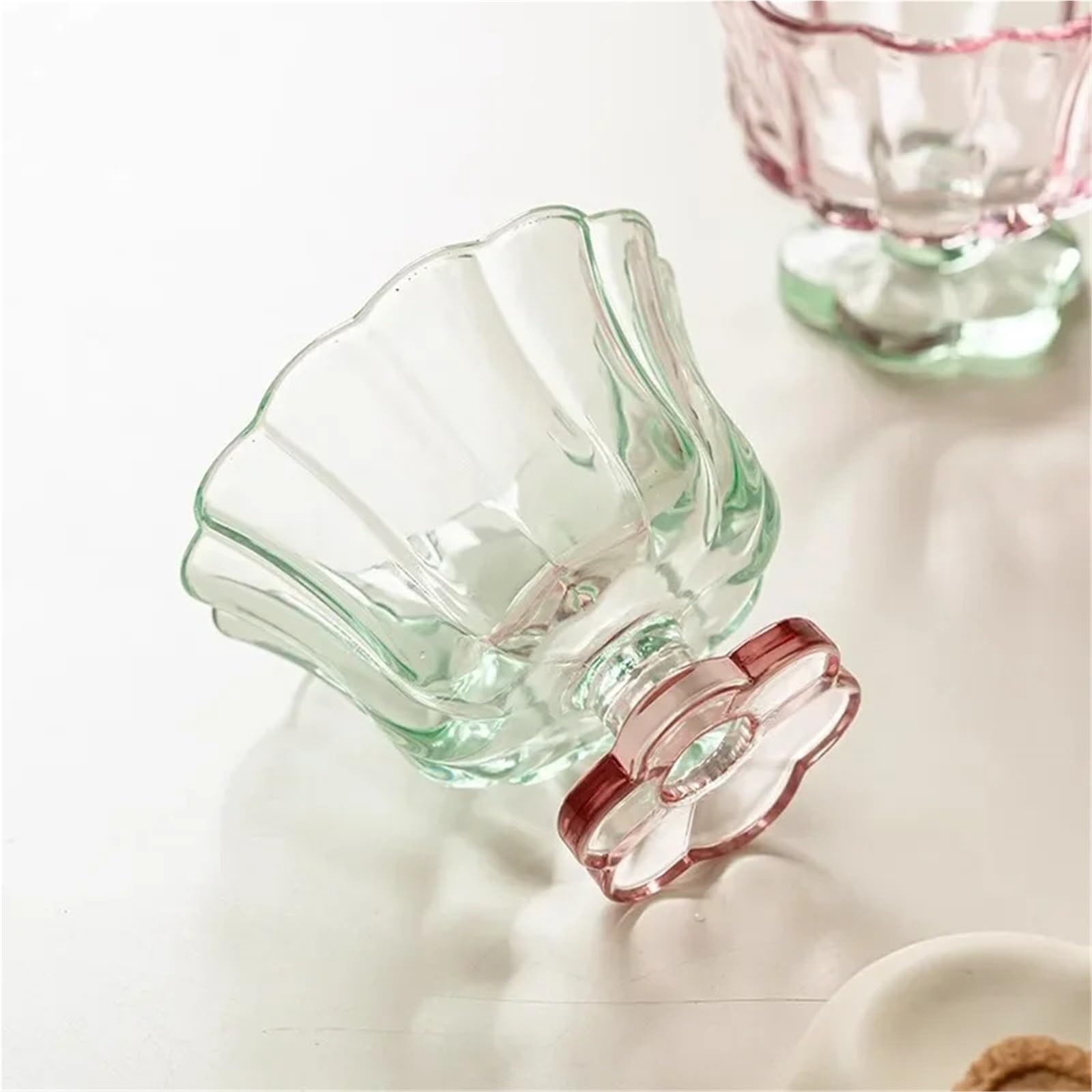 Coppe Gelato 2 Pezzi di Vetro a Forma di Fiore Tazza di Yogurt dal Piede Alto Tazza da Dessert Tazze di Bevande al Latte Tazze di Gelato Tazze di Acqua Carine for la casa per Dessert(Pink)