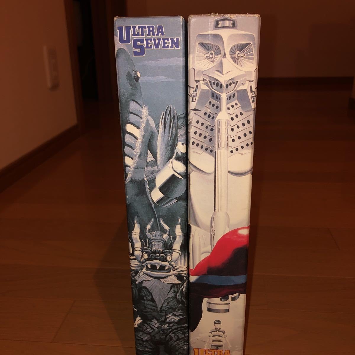 ウルトラセブンLD Amazon.co.jp: レーザーディスク「ウルトラセブン」LD-BOX1・2 : おもちゃ