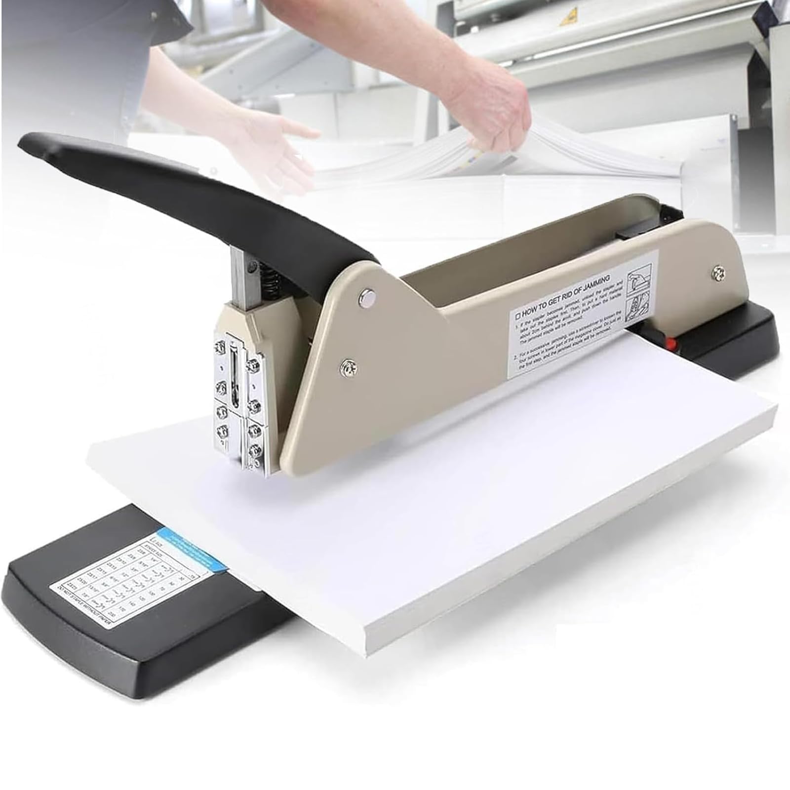 Robuster Heftgerät mit großer Reichweite, verstellbare Hefttiefe bis zu 200 Blatt, perfekt für Heftchen und Bürodokumente, zuverlässiges und effizientes Heftwerkzeug