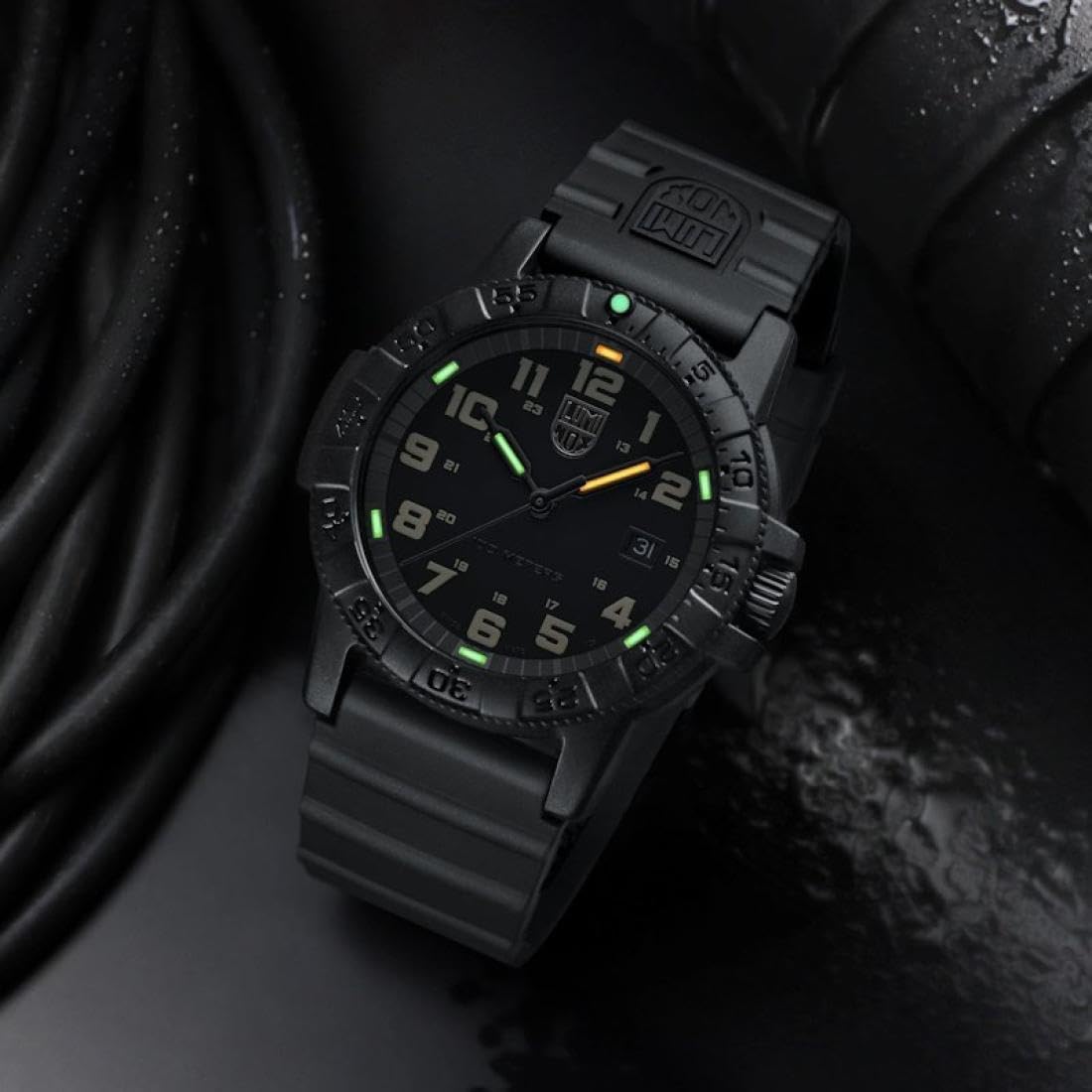 Luminox Leatherback SEA Turtle Giant Uhr für Herren in der Farbe Schwarz mit Armband aus PU, Wasserdichtigkeit: 10 bar, Gehäusedurchmesser: 44 mm, XS.0330