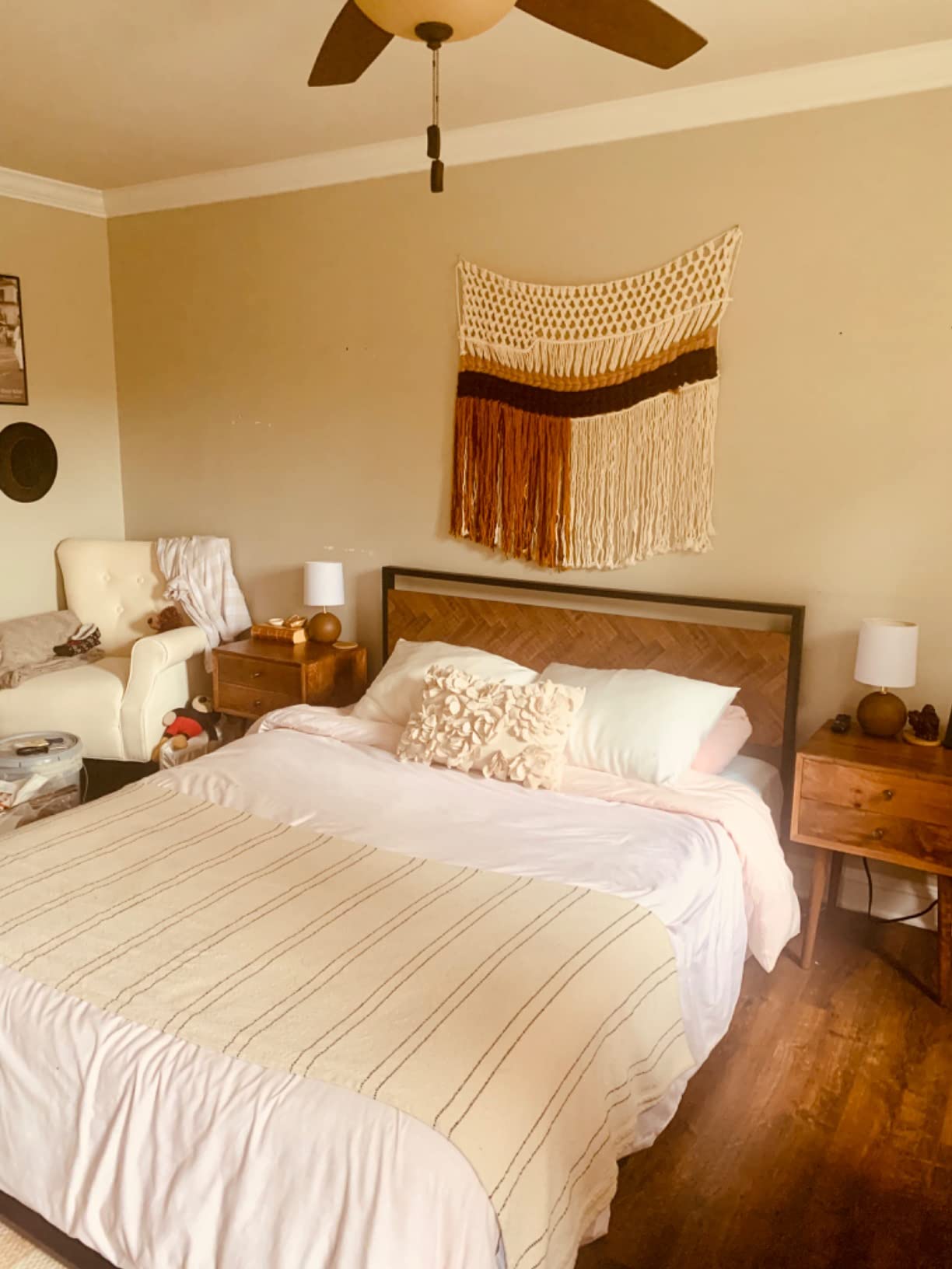 33/mo Finance ANITA Metal Platform Bed Frame Queen, High Profile