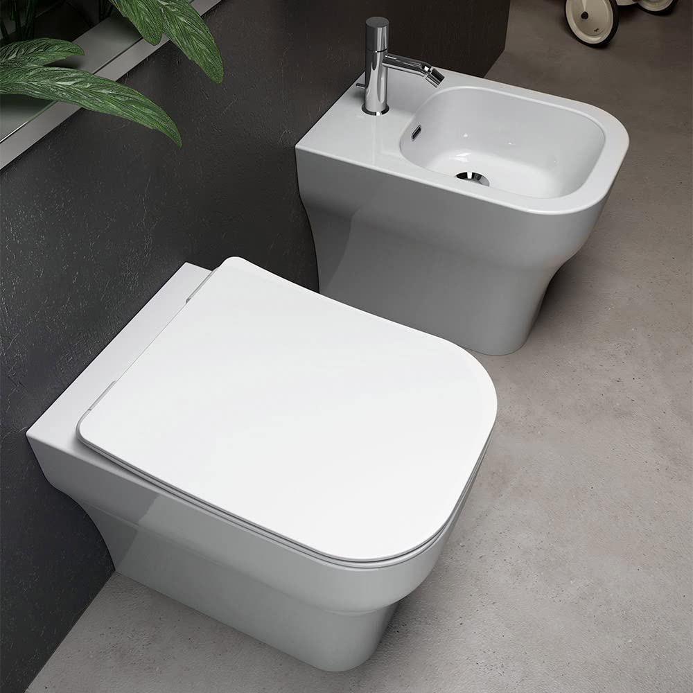 Inbagno Sanitari Filo Muro con Scarico traslato Rimless, in Ceramica Bianca Lucida Serie Synthesis, Incluso Copri WC rallentato con sgancio rapido