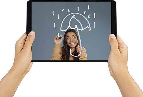 Miniatura 6 de Mattel Games Pictionary Air Kids Vs. Grown-Ups Juego familiar para noche de juegos con lápiz ligero y tarjetas de pistas, conéctate a dispositivos