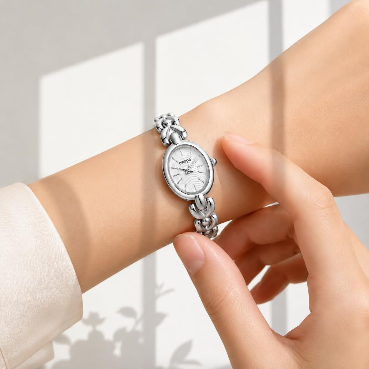 MASTOP Orologio da donna con bracciale ovale delicato, stile vintage, tonalità oro