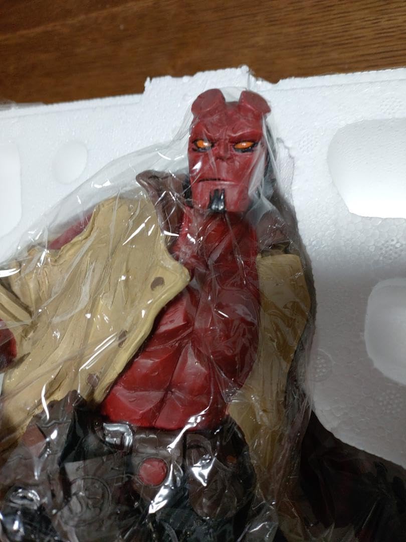 ■ヘルボーイ HELLBOY フルスタチュー 新品 □ヘルボーイ HELLBOY フルスタチュー 新品