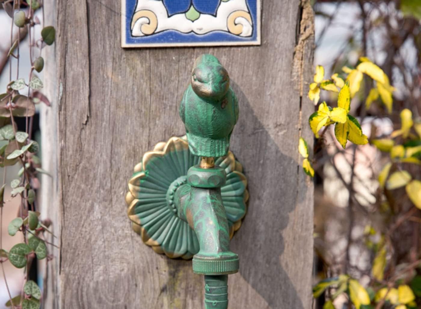 Decorative Garden Faucet Outdoor Faucet Yard Animal Antique Green Pigeon Level Handle Brass Wall Mounted Tap Bibcock Hose Not Included