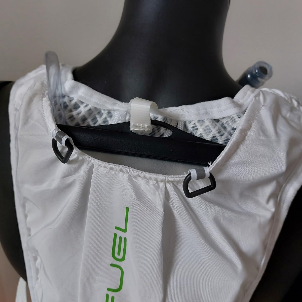 RACEFUEL – Ultraleichte Trinkweste 245 g für Damen & Herren, One Size – Laufweste für Trailrunning, Laufen, Wandern & Radfahren – reflektierend, faltbar