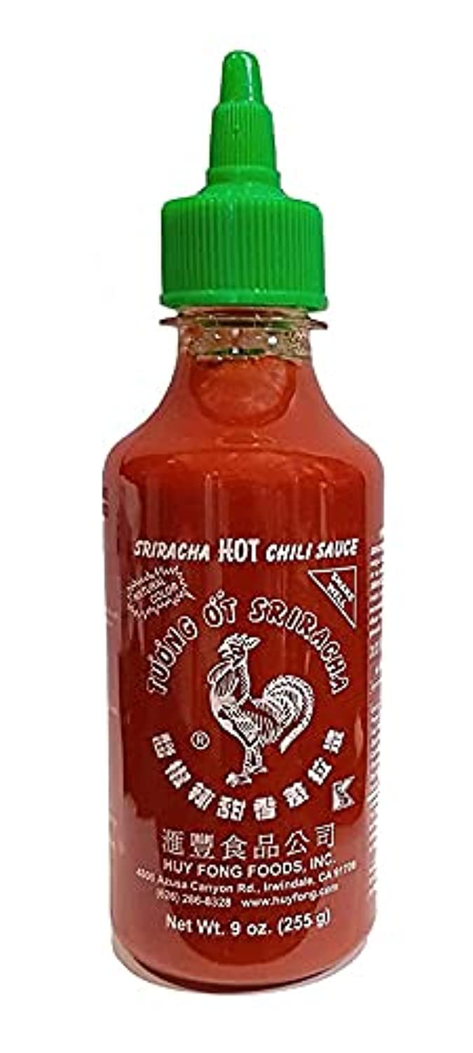 Huy Fong Sriracha Hot Chili Sauce , Made With Natural Ingredients , Spicy & Tangy Taste , Perfect Balance of Spices & Chillis - 9 Ounce Bottle