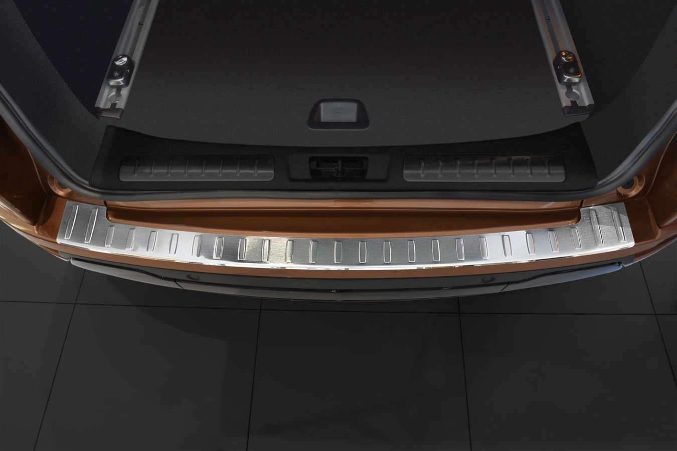 Stainless Steel Rear Bumper Protector Compatible with Range Rover Evoque 5 Doors 2013- 'Ribs'