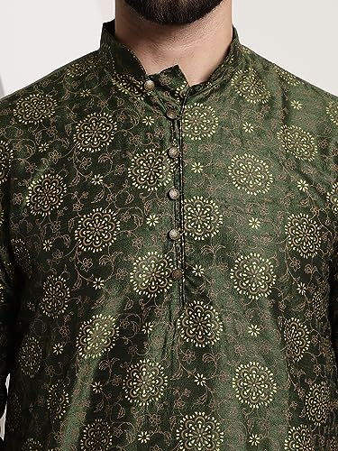 Image of SOJANYA Men's Silk Blend Kurta with Paisley Design