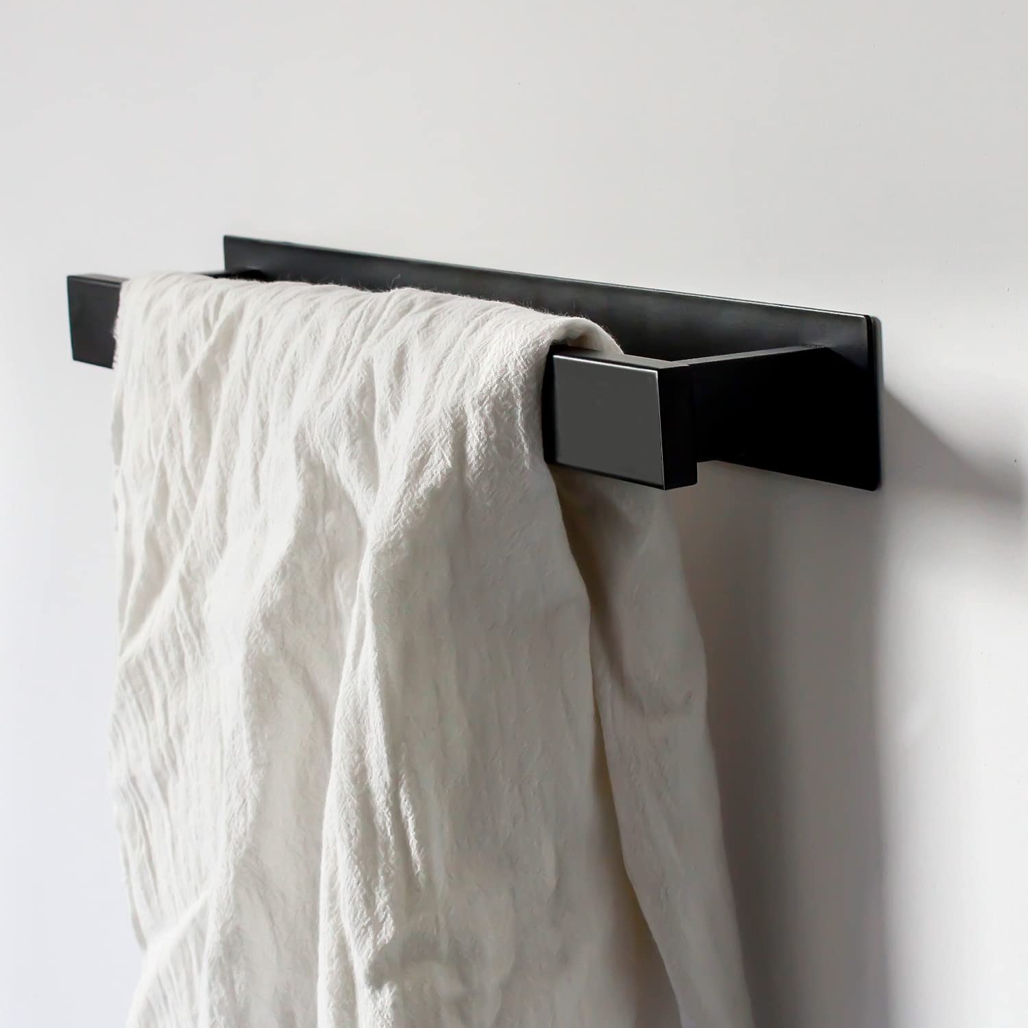 KSAZIOUK handdoekhouder zonder boren, handdoekhouder van roestvrij staal 304, mat, handdoekstang, zelfklevend, badhanddoekstang, 21 cm, voor badkamer, keuken