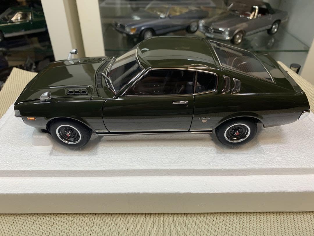 Amazon.co.jp: オートアート 1 18 トヨタセリカLB 2000GT モスグリーン